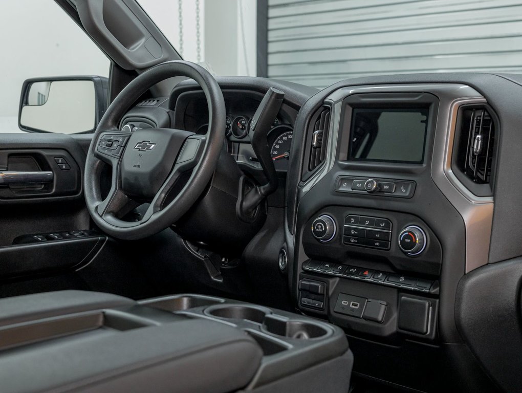 Chevrolet Silverado 1500  2023 à St-Jérôme, Québec - 29 - w1024h768px