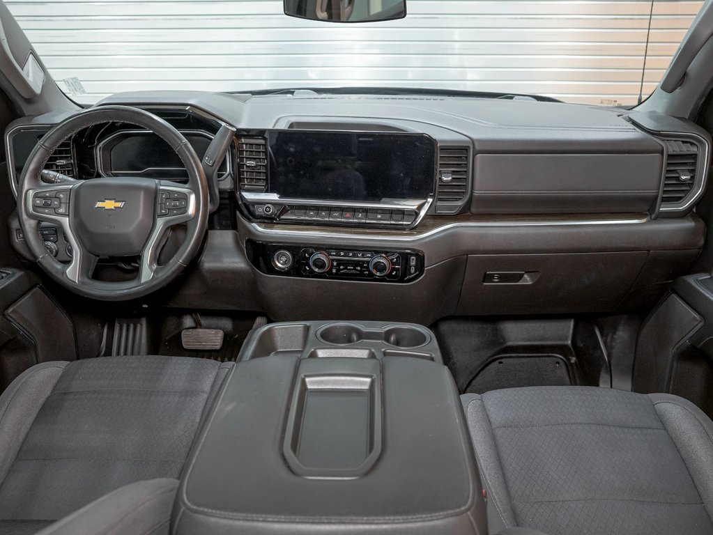 2023 Chevrolet Silverado 1500 in St-Jérôme, Quebec - 11 - w1024h768px