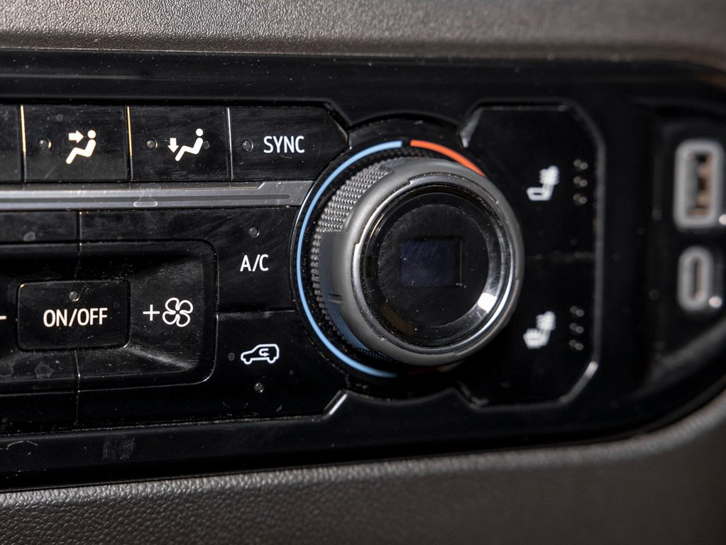 2023 Chevrolet Silverado 1500 in St-Jérôme, Quebec - 21 - w1024h768px