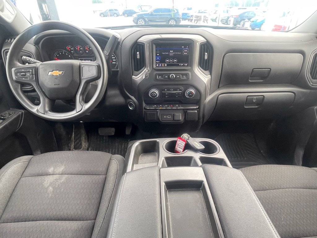 Chevrolet Silverado 1500  2023 à St-Jérôme, Québec - 10 - w1024h768px