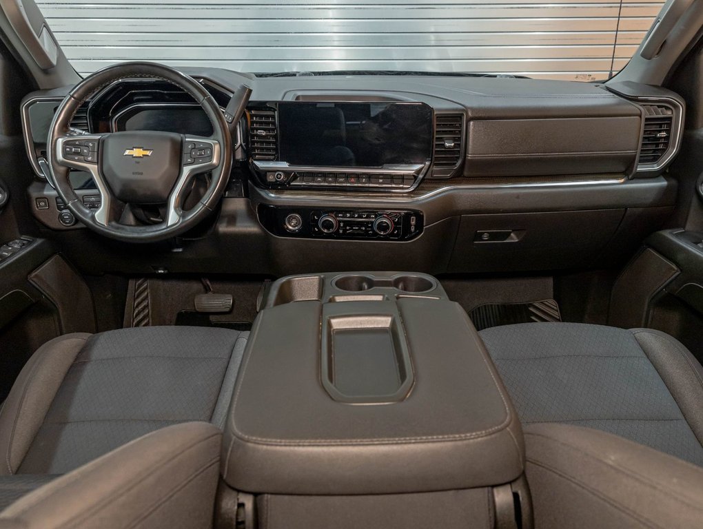 2023 Chevrolet Silverado 1500 in St-Jérôme, Quebec - 11 - w1024h768px