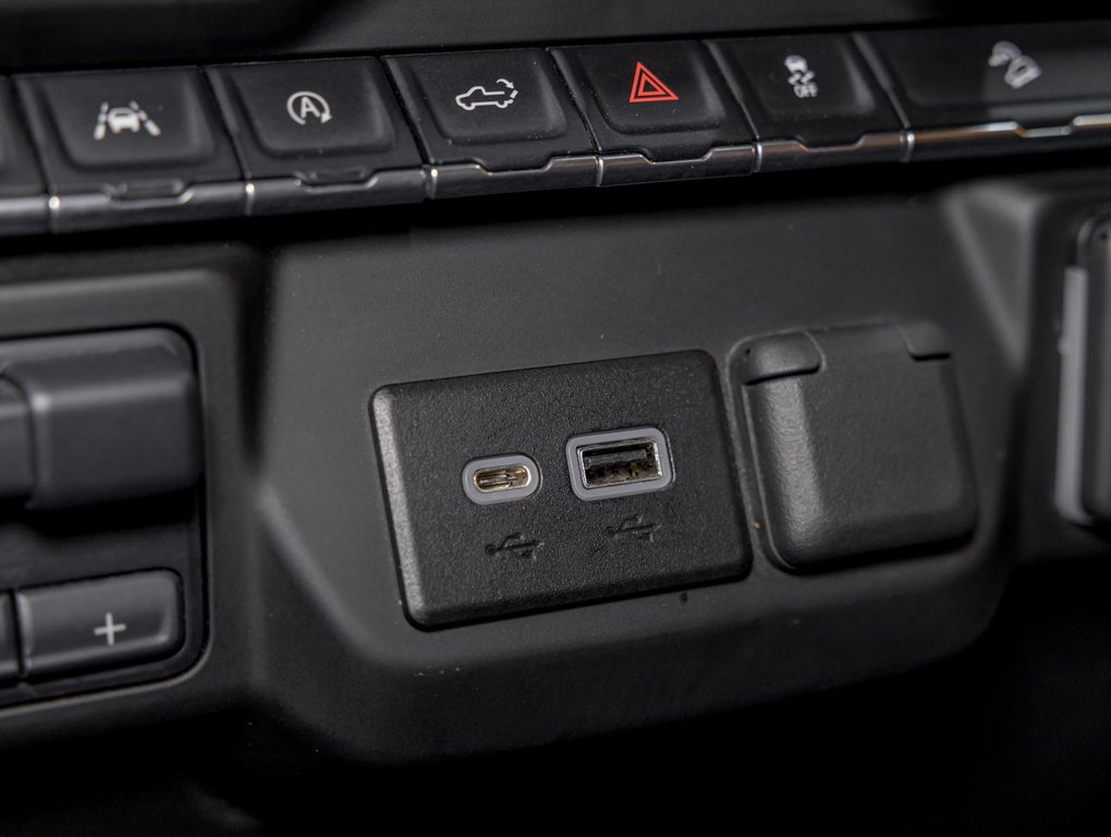 2023 Chevrolet Silverado 1500 in St-Jérôme, Quebec - 20 - w1024h768px