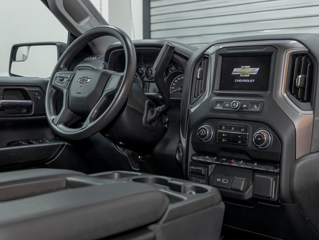 2023 Chevrolet Silverado 1500 in St-Jérôme, Quebec - 28 - w1024h768px