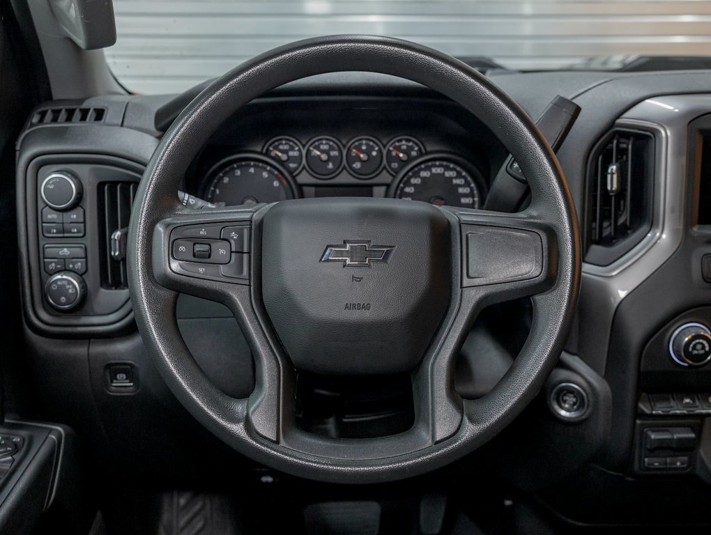 2023 Chevrolet Silverado 1500 in St-Jérôme, Quebec - 12 - w1024h768px