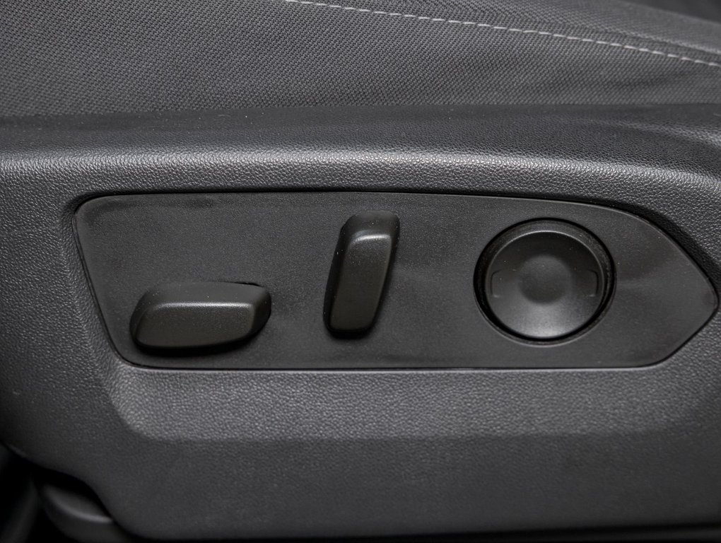 2023 Chevrolet Silverado 1500 in St-Jérôme, Quebec - 24 - w1024h768px