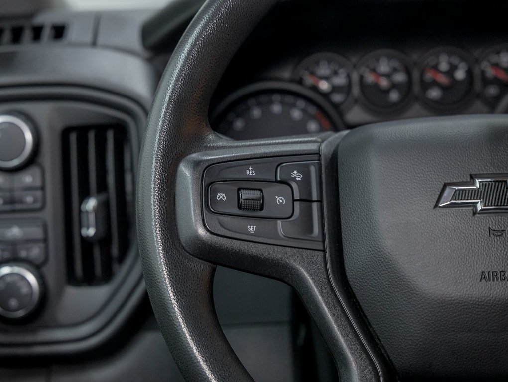 2023 Chevrolet Silverado 1500 in St-Jérôme, Quebec - 14 - w1024h768px