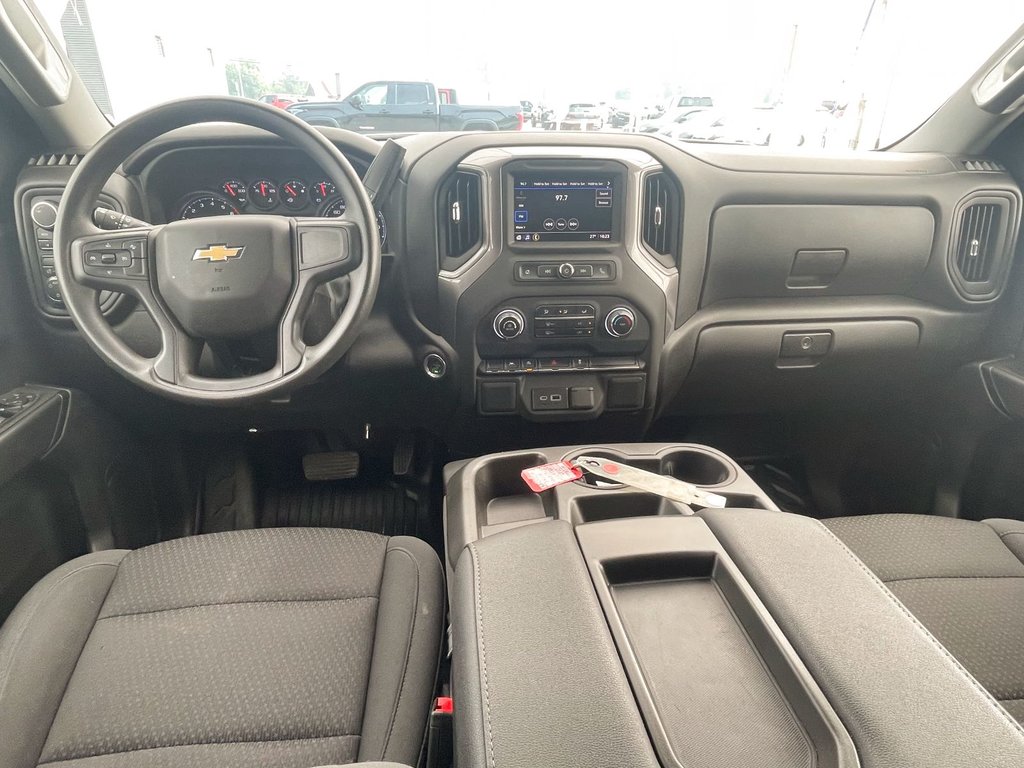 Chevrolet Silverado 1500  2023 à St-Jérôme, Québec - 10 - w1024h768px