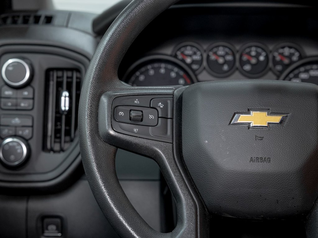 2023 Chevrolet Silverado 1500 in St-Jérôme, Quebec - 17 - w1024h768px