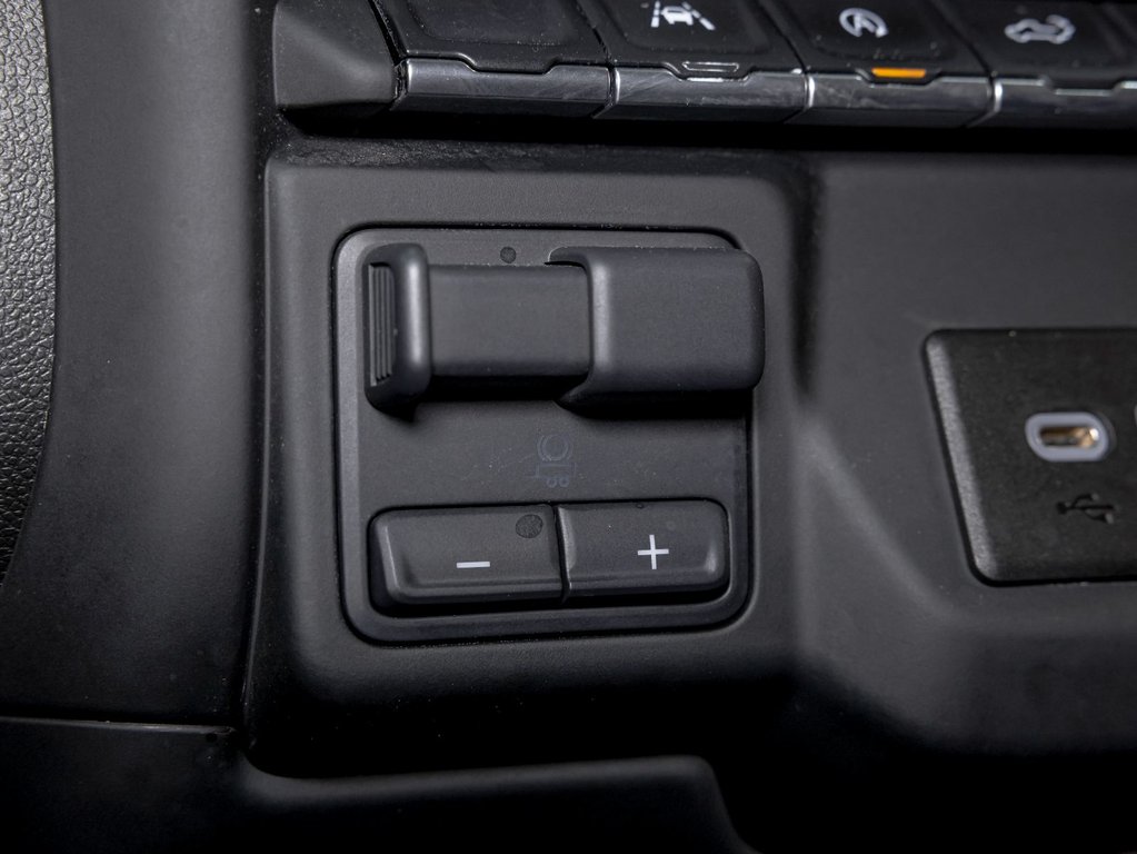 2023 Chevrolet Silverado 1500 in St-Jérôme, Quebec - 26 - w1024h768px