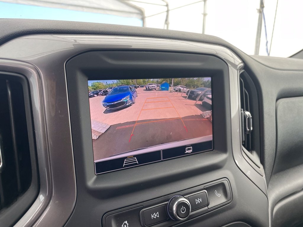 2023 Chevrolet Silverado 1500 in St-Jérôme, Quebec - 12 - w1024h768px