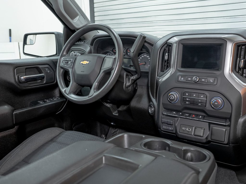 2023 Chevrolet Silverado 1500 in St-Jérôme, Quebec - 16 - w1024h768px