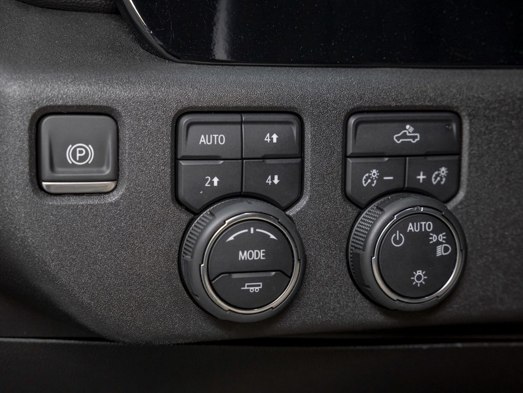 Chevrolet Silverado 1500  2023 à St-Jérôme, Québec - 27 - w1024h768px