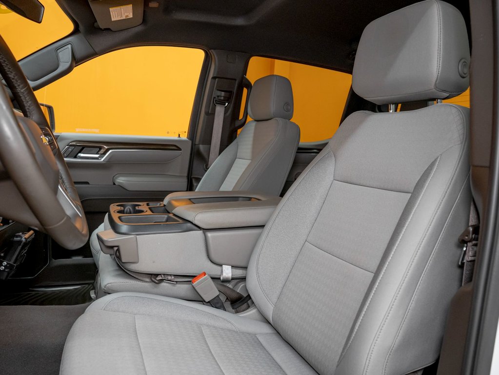 2023 Chevrolet Silverado 1500 in St-Jérôme, Quebec - 10 - w1024h768px