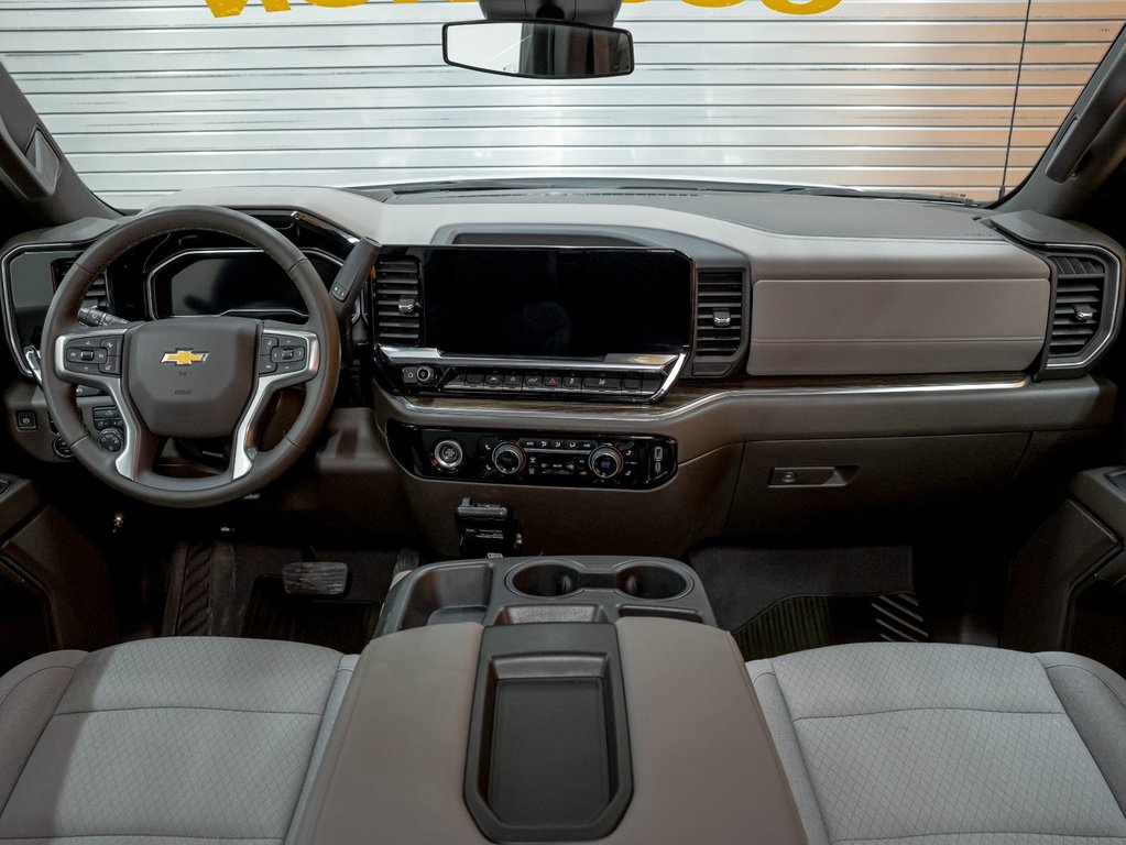 2023 Chevrolet Silverado 1500 in St-Jérôme, Quebec - 11 - w1024h768px