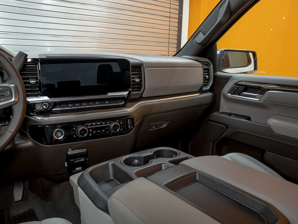 2023 Chevrolet Silverado 1500 in St-Jérôme, Quebec - 20 - w1024h768px