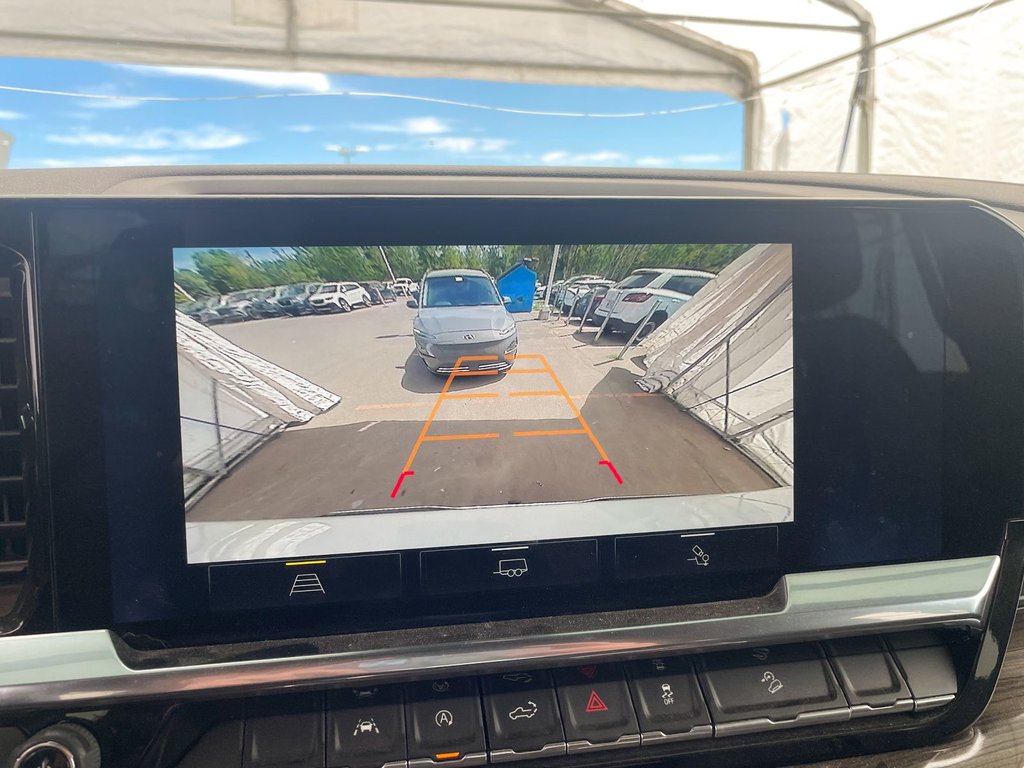 2023 Chevrolet Silverado 1500 in St-Jérôme, Quebec - 14 - w1024h768px
