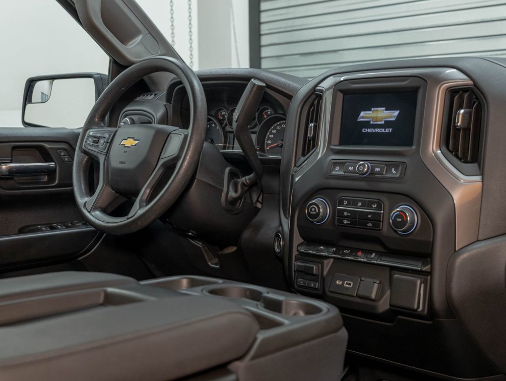 2023 Chevrolet Silverado 1500 in St-Jérôme, Quebec - 29 - w1024h768px
