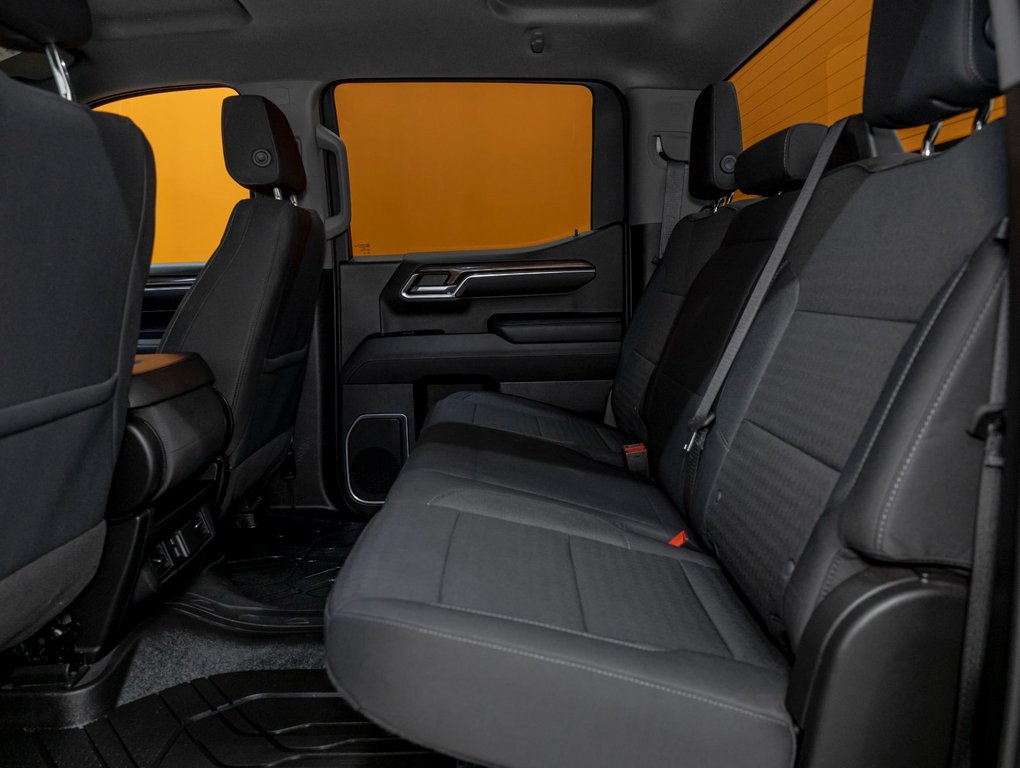 2023 Chevrolet Silverado 1500 in St-Jérôme, Quebec - 33 - w1024h768px
