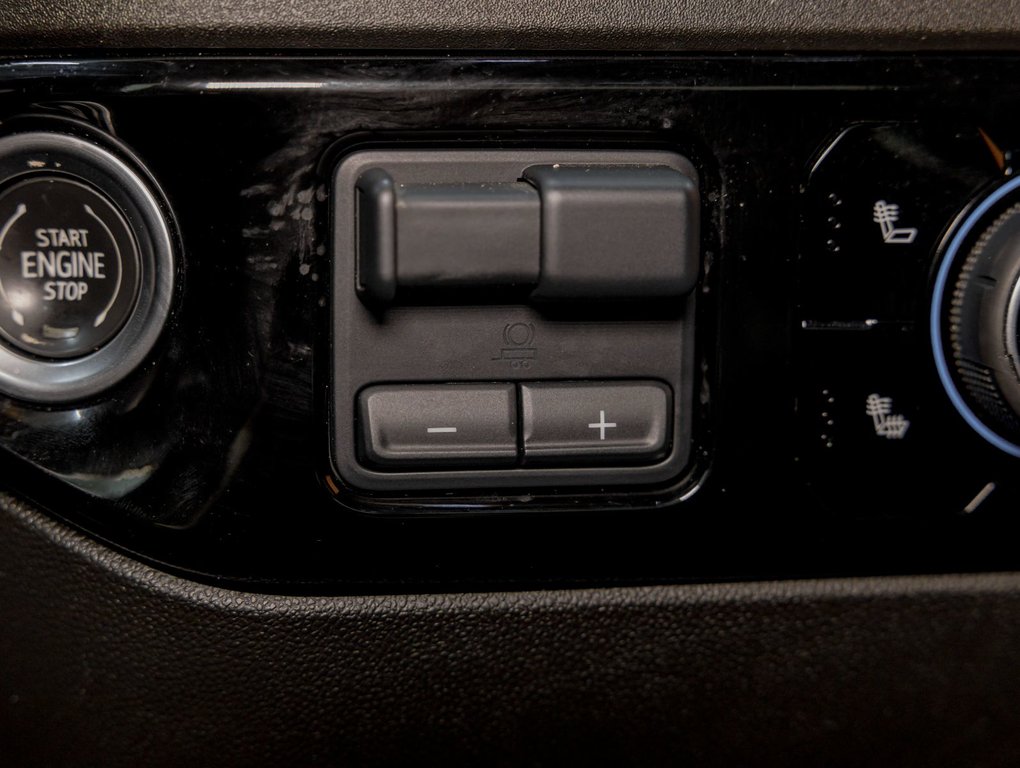 2023 Chevrolet Silverado 1500 in St-Jérôme, Quebec - 26 - w1024h768px