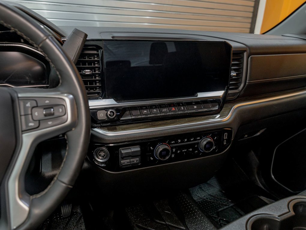 2023 Chevrolet Silverado 1500 in St-Jérôme, Quebec - 20 - w1024h768px