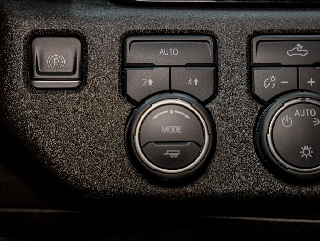 2023 Chevrolet Silverado 1500 in St-Jérôme, Quebec - 27 - w1024h768px