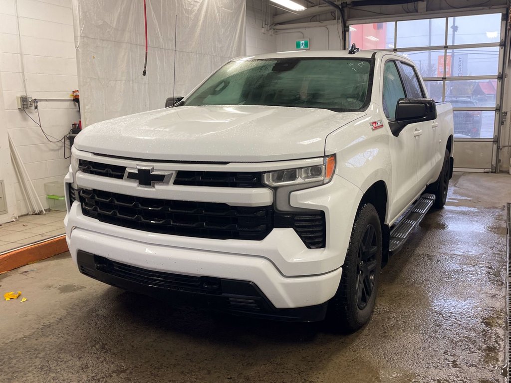 Chevrolet Silverado 1500  2023 à St-Jérôme, Québec - 1 - w1024h768px