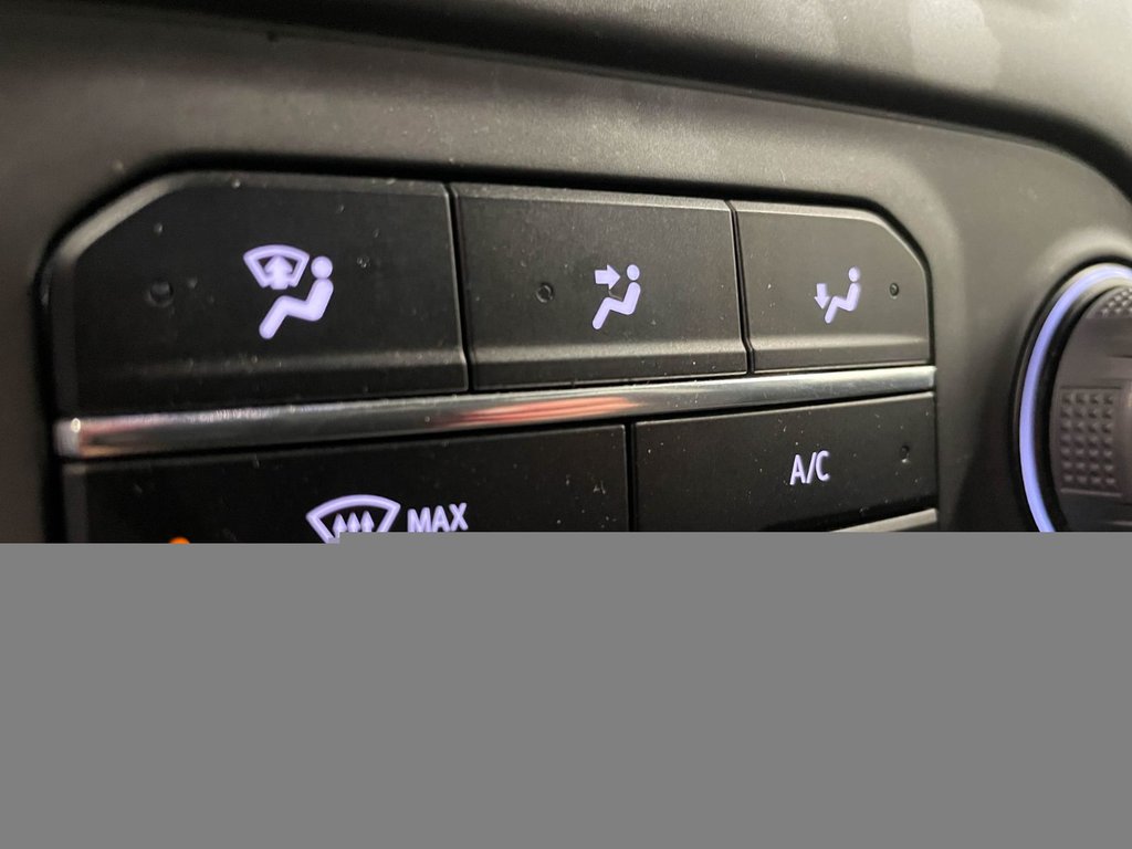 Chevrolet Silverado 1500  2023 à St-Jérôme, Québec - 13 - w1024h768px