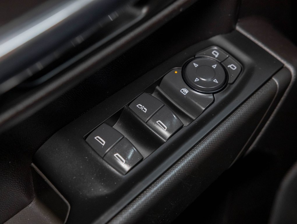 2023 Chevrolet Silverado 1500 in St-Jérôme, Quebec - 24 - w1024h768px