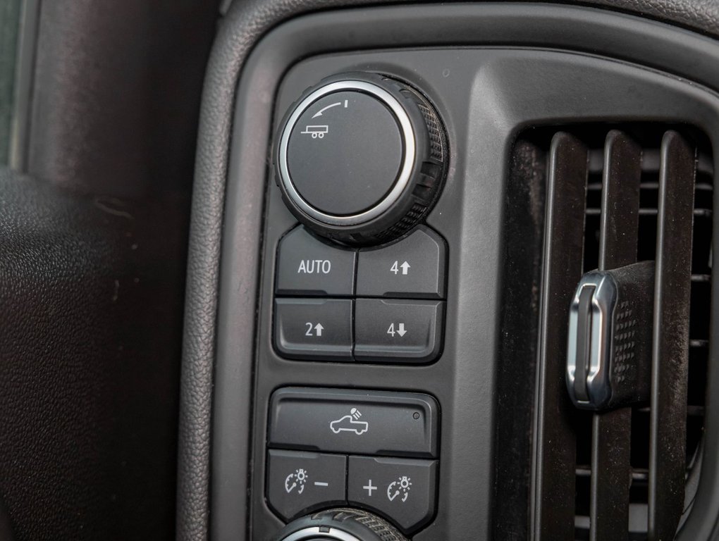 2023 Chevrolet Silverado 1500 in St-Jérôme, Quebec - 22 - w1024h768px