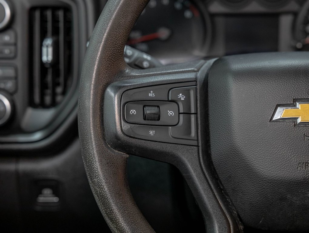 2023 Chevrolet Silverado 1500 in St-Jérôme, Quebec - 14 - w1024h768px