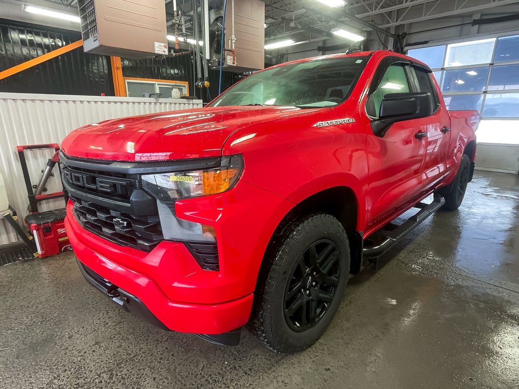 2023 Chevrolet Silverado 1500 in St-Jérôme, Quebec - 1 - w1024h768px