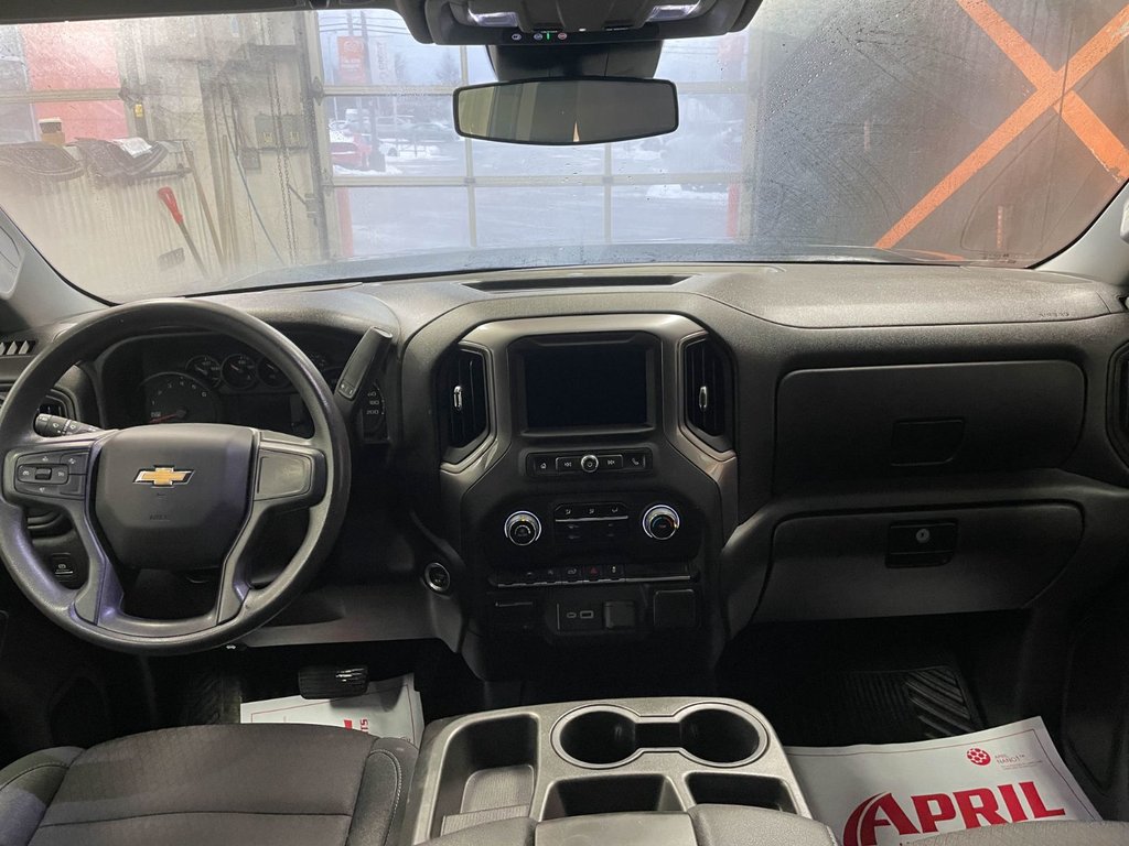 Chevrolet Silverado 1500  2023 à St-Jérôme, Québec - 10 - w1024h768px