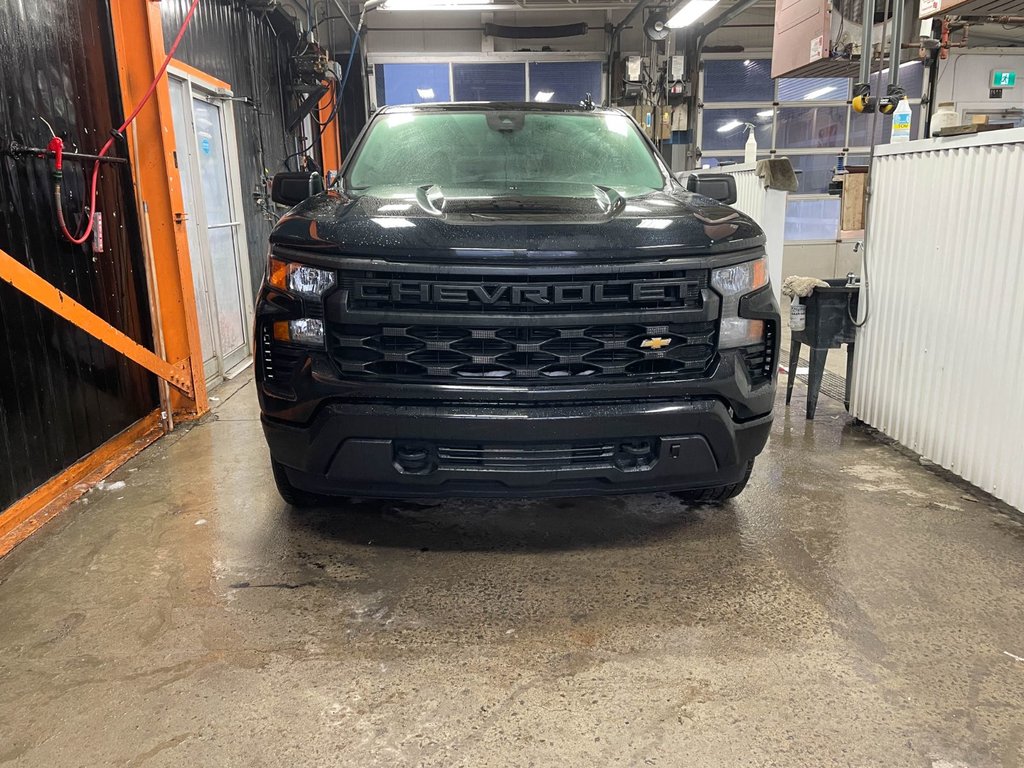Chevrolet Silverado 1500  2023 à St-Jérôme, Québec - 4 - w1024h768px
