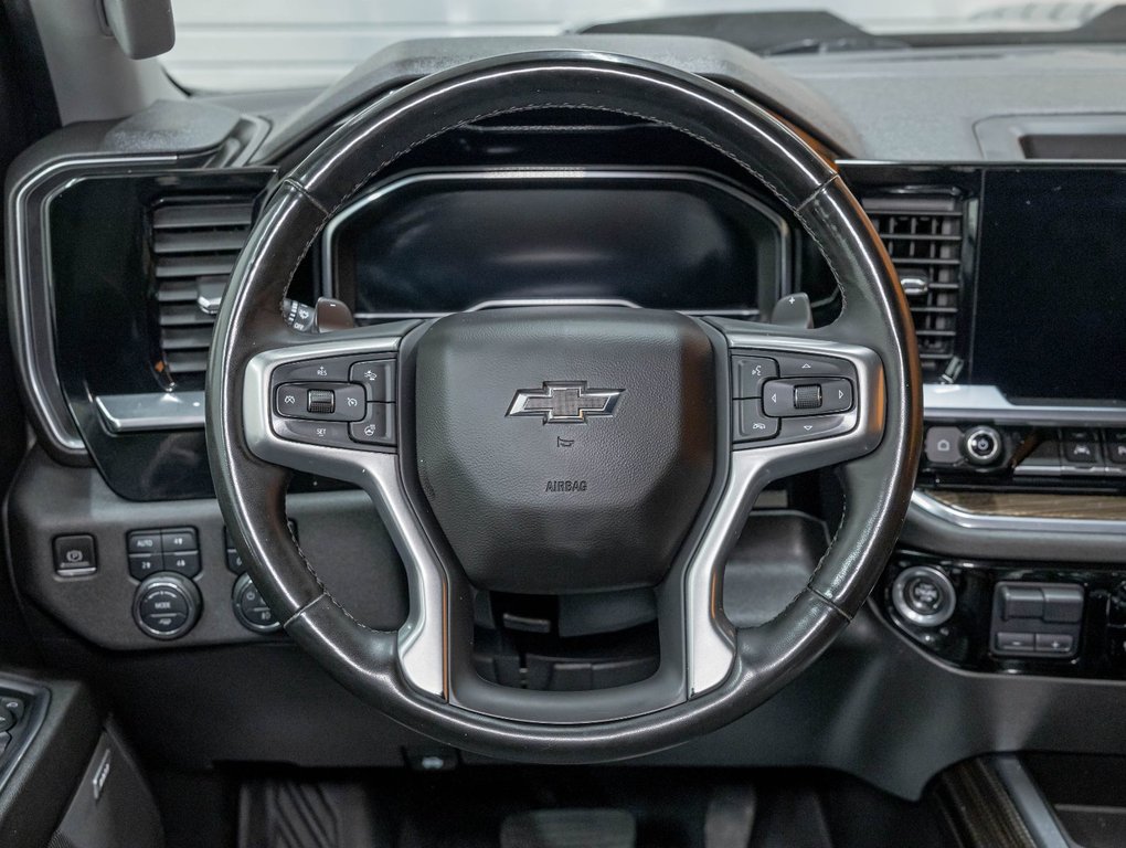 Chevrolet Silverado 1500  2023 à St-Jérôme, Québec - 12 - w1024h768px