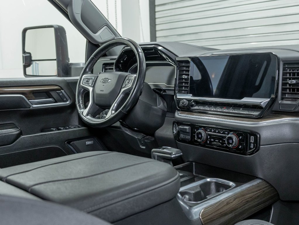 2023 Chevrolet Silverado 1500 in St-Jérôme, Quebec - 30 - w1024h768px