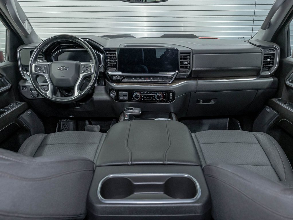 2023 Chevrolet Silverado 1500 in St-Jérôme, Quebec - 12 - w1024h768px