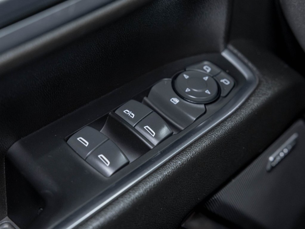 2023 Chevrolet Silverado 1500 in St-Jérôme, Quebec - 29 - w1024h768px