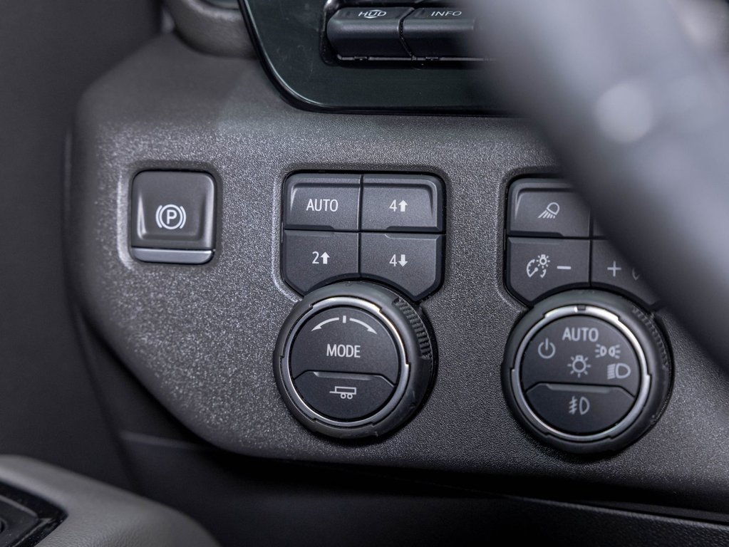 2023 Chevrolet Silverado 1500 in St-Jérôme, Quebec - 24 - w1024h768px