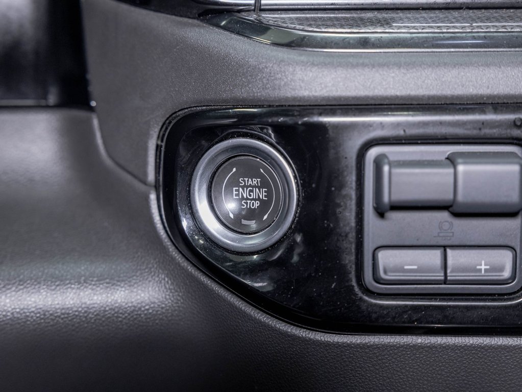 2023 Chevrolet Silverado 1500 in St-Jérôme, Quebec - 28 - w1024h768px
