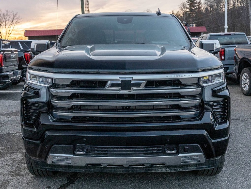 2024 Chevrolet Silverado 1500 in St-Jérôme, Quebec - 2 - w1024h768px