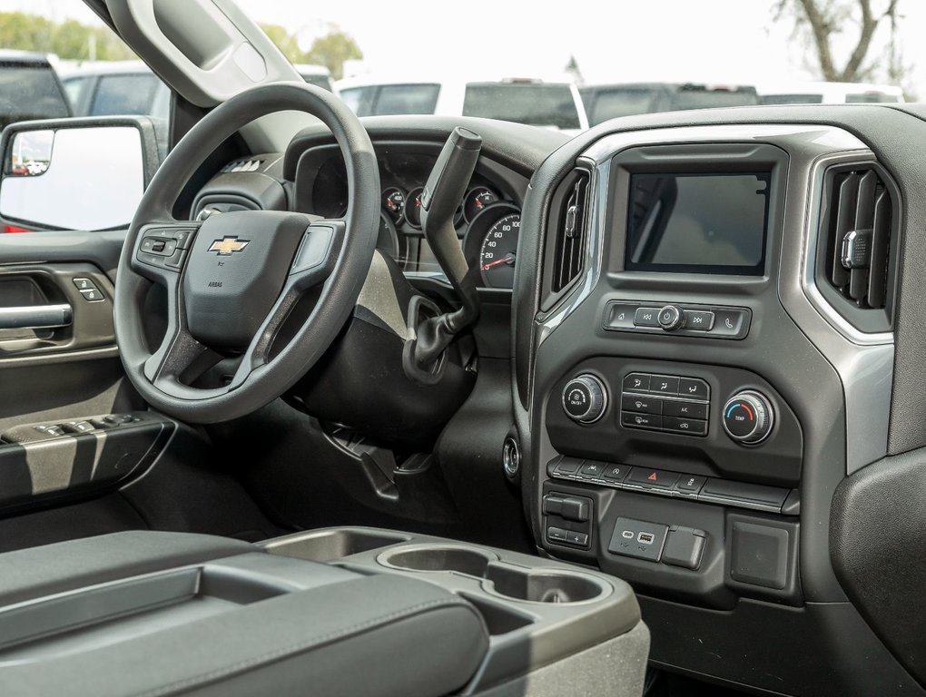 Chevrolet Silverado 1500  2024 à St-Jérôme, Québec - 26 - w1024h768px