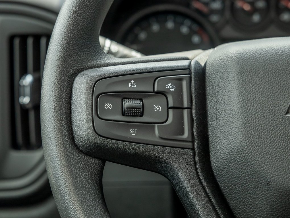 2024 Chevrolet Silverado 1500 in St-Jérôme, Quebec - 15 - w1024h768px