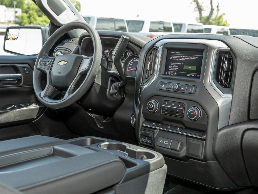 Chevrolet Silverado 1500  2024 à St-Jérôme, Québec - 27 - w1024h768px