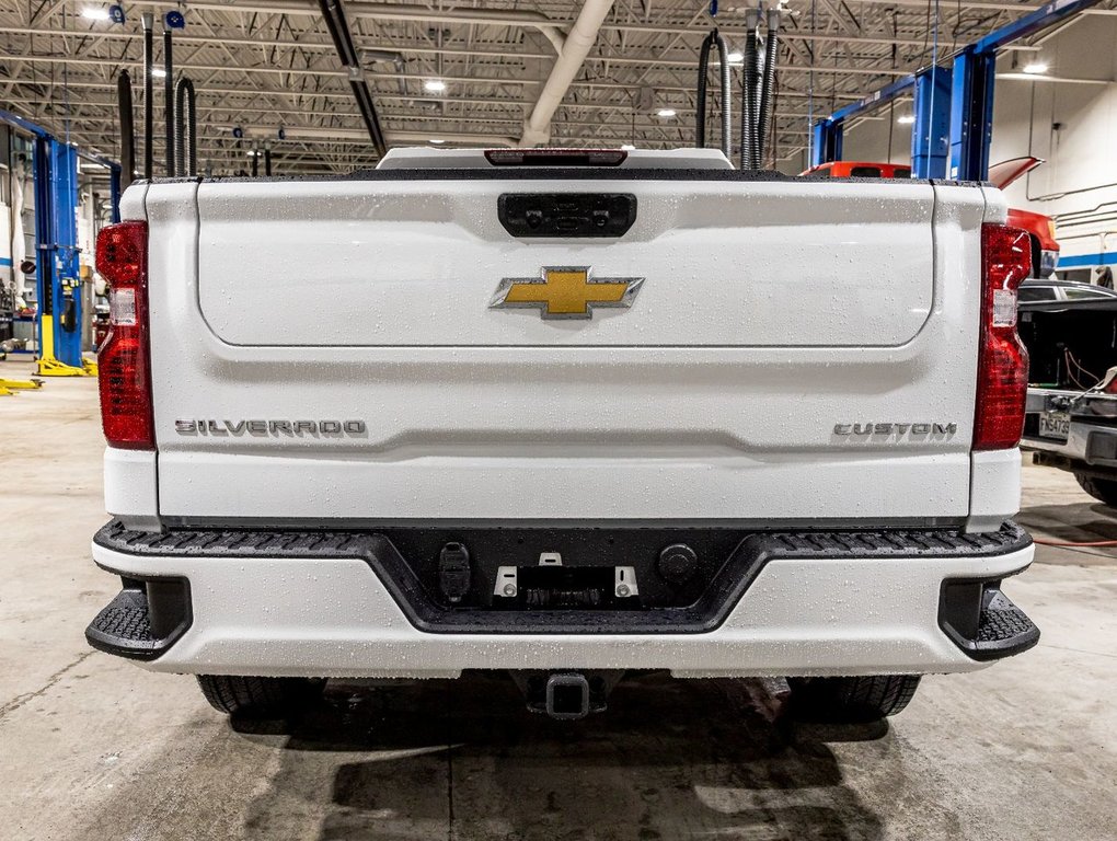 Chevrolet Silverado 1500  2024 à St-Jérôme, Québec - 6 - w1024h768px