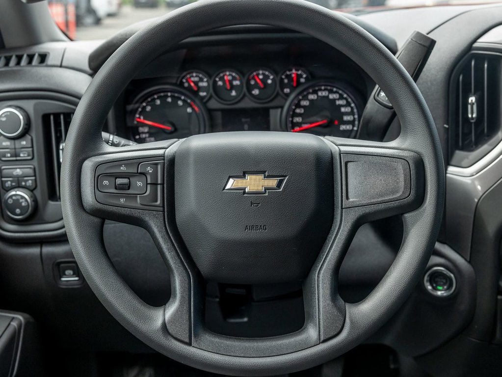 Chevrolet Silverado 1500  2024 à St-Jérôme, Québec - 15 - w1024h768px