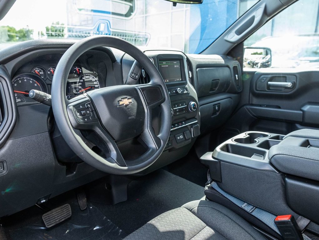 Chevrolet Silverado 1500  2024 à St-Jérôme, Québec - 13 - w1024h768px