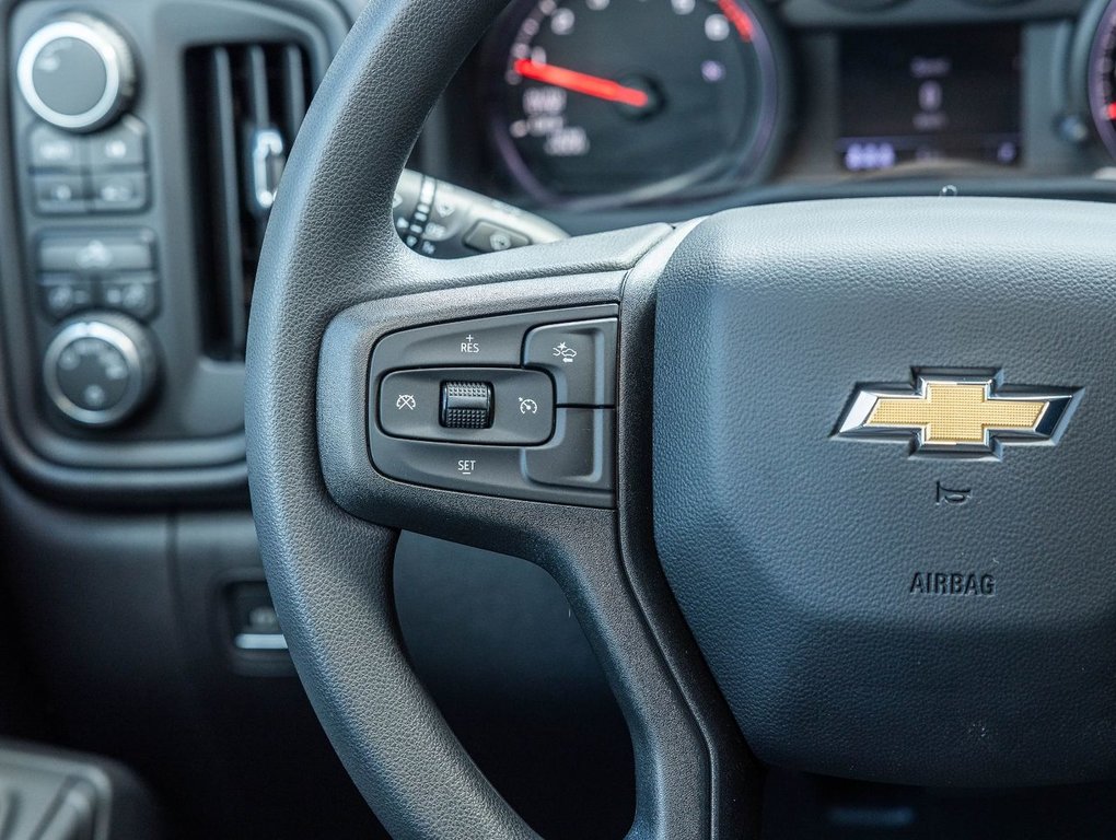 Chevrolet Silverado 1500  2024 à St-Jérôme, Québec - 16 - w1024h768px