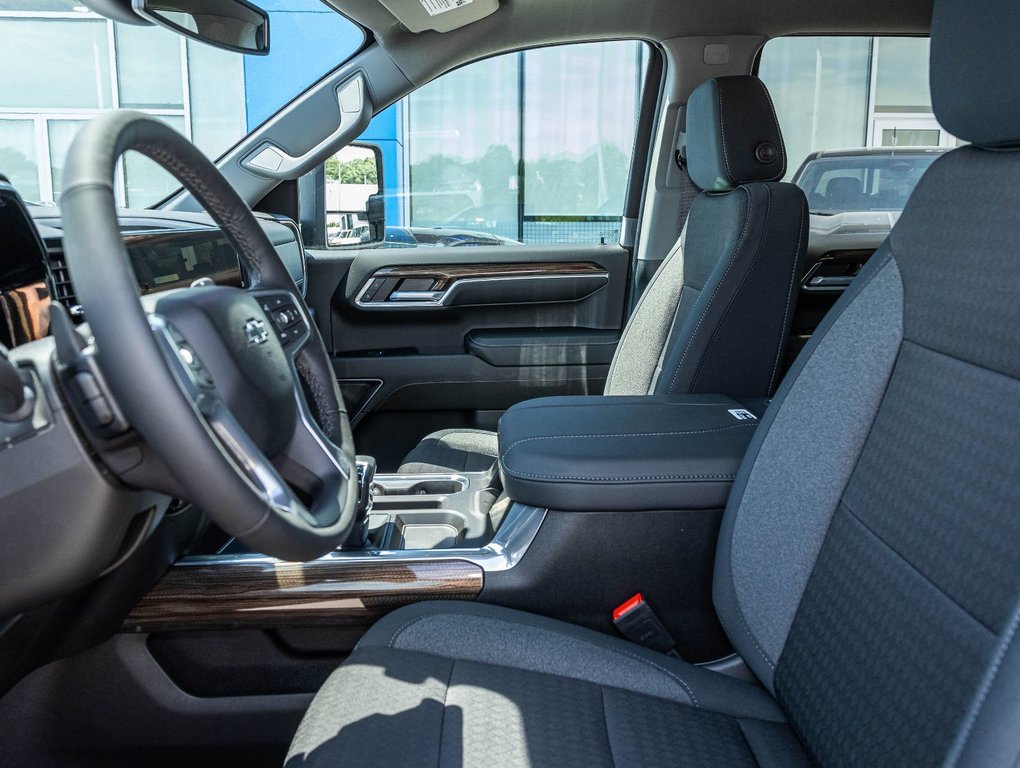 2024 Chevrolet Silverado 1500 in St-Jérôme, Quebec - 15 - w1024h768px