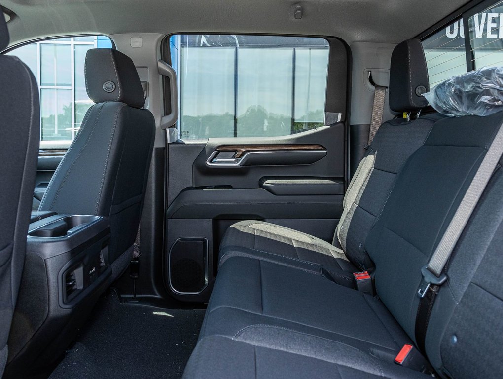 2024 Chevrolet Silverado 1500 in St-Jérôme, Quebec - 37 - w1024h768px