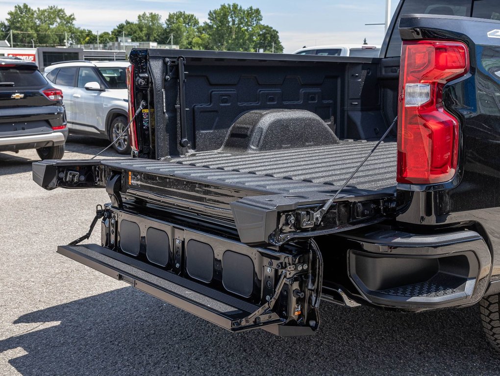 Chevrolet Silverado 1500  2024 à St-Jérôme, Québec - 10 - w1024h768px